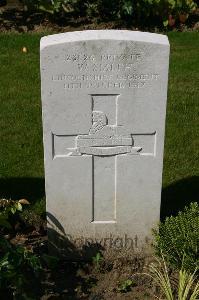 Dozinghem Military Cemetery - Smith, W